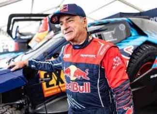Sainz Sr. Prepares to Defend Dakar Title with Ford Raptor sainz-sr-prepares-to-defend-dakar-title-with-ford-raptor