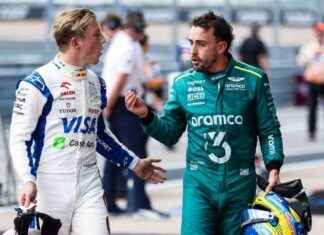 Lawson clarifies intentions in Alonso and Perez battles lawson-clarifies-intentions-in-alonso-and-perez-battles