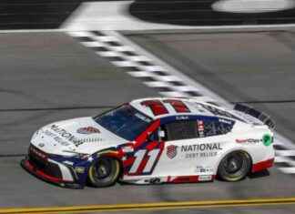 Hamlin Leads Daytona 500 Practice Results hamlin-leads-daytona-500-practice-results