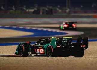 Aston Martin Valkyrie V12: Fans Crave More Power aston-martin-valkyrie-v12-fans-crave-more-power