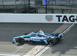 Hunter-Reay switches to backup car after Carb Day fire hunter-reay-switches-to-backup-car-after-carb-day-fire