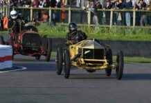 Remembering Julian Grimwade: Tragic Loss at Donington Park remembering-julian-grimwade-tragic-loss-at-donington-park